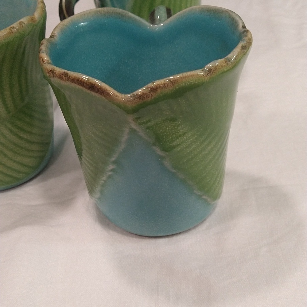 4 leaf mugs hand painted Italy Neiman Marcus aqua green coastal extra large - Picture 3 of 9